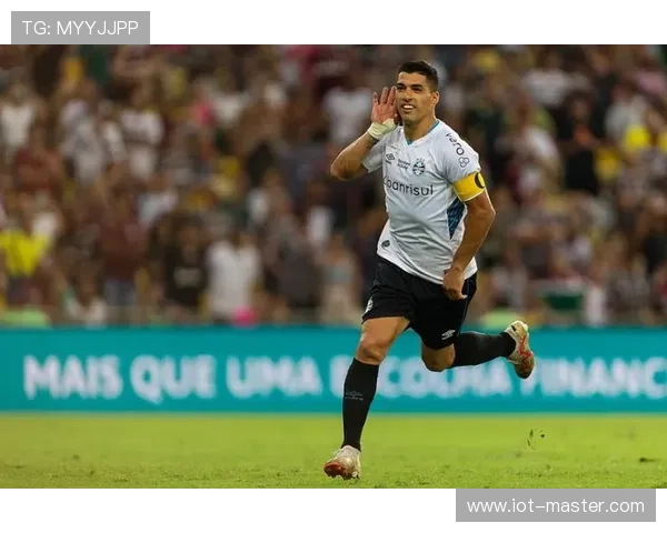 苏亚雷斯在MSN体系中的战术支点作用解析