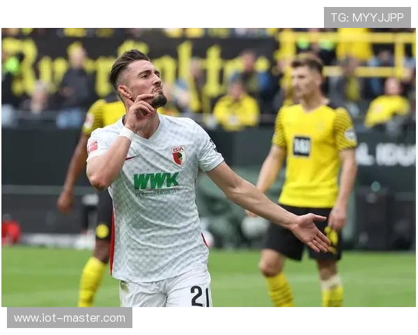 多特蒙德防守体系失误增多,当前阶段稳定性面临考验,防守表现受限 多特蒙德防守体系失误增多,当前阶段稳定性面临考验,防守表现受限